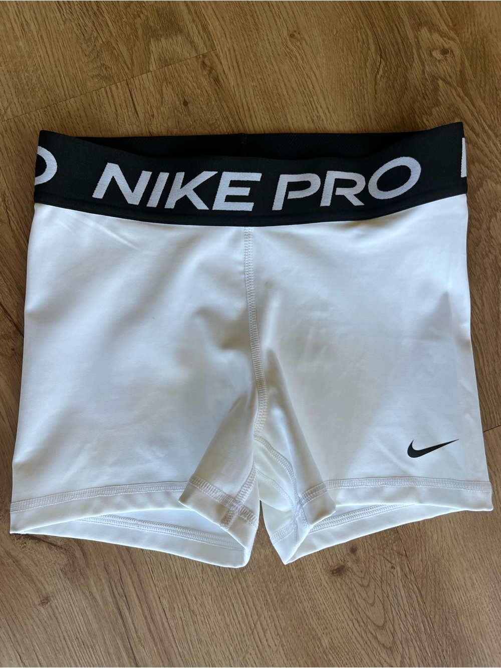 Nike Pro Girls Small White Dri-FIT 3” Compression Shorts